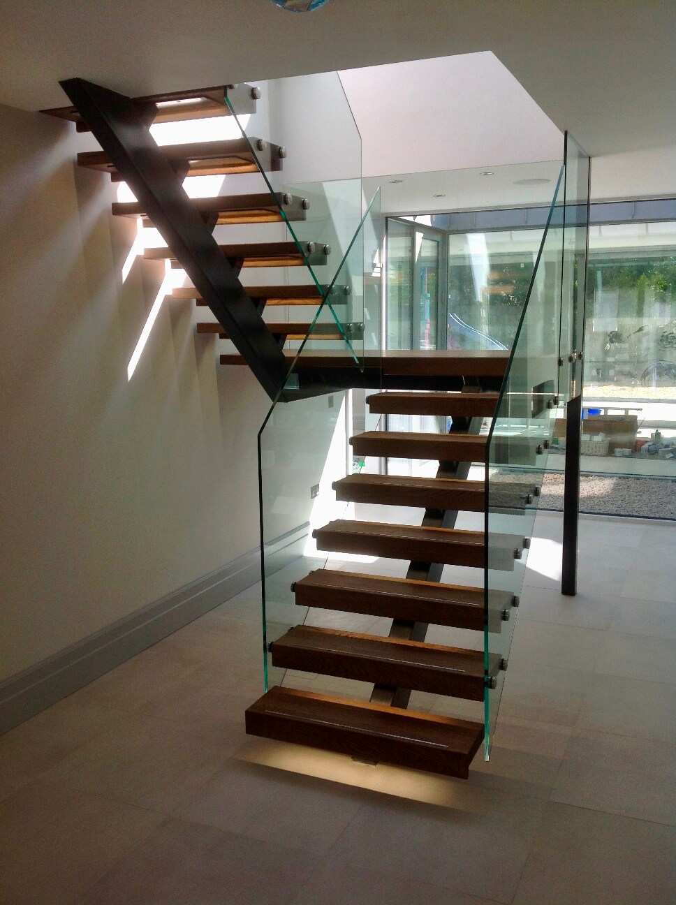 Grey Steel Spine Stairs with Glass Balustrade Staircase Design and